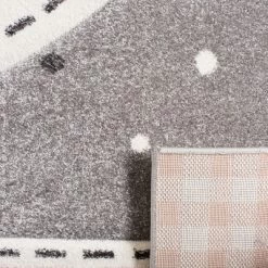 Carousel Kids CRK154 Power Loomed Area Rug - Safavieh -Children's Home GUEST cd9d4778 e996 4194 bb55 84c1c7598a8b